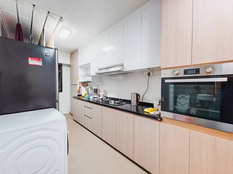 180 Yung Sheng Road, 180 Yung Sheng Road, 3 Bedrooms, 968 sqft, HDB Flat For Sale, by Edmond Tan, 500159533 - Kitchen - PropertyGuru.com.sg
