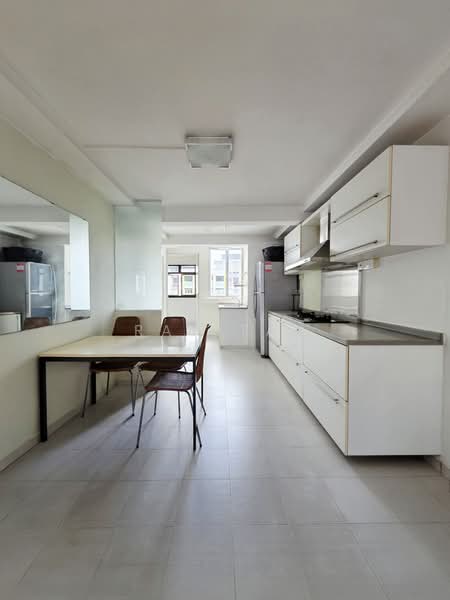 126 Lorong 1 Toa Payoh, 126 Lorong 1 Toa Payoh, 2 Bedrooms, 721 sqft, HDB Flat For Sale, by Ray Tan, 500159542 - Kitchen - PropertyGuru.com.sg