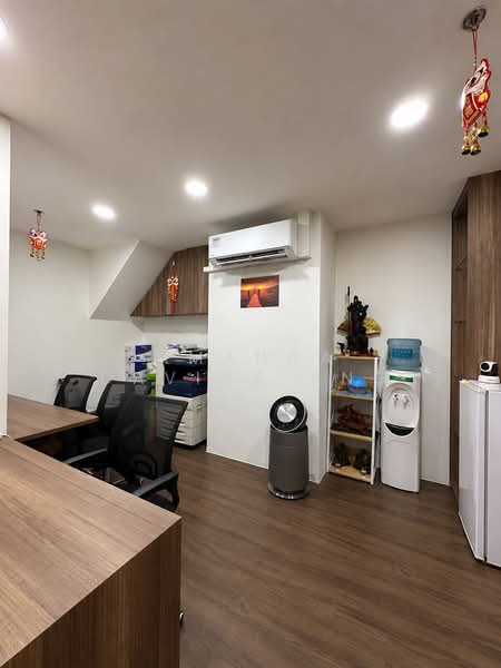 Oxley BizHub, 61 Ubi Road 1, 947 sqft, Office For Sale, by Amanda Davina Ang, 500159543 - Interior - CommercialGuru.com.sg