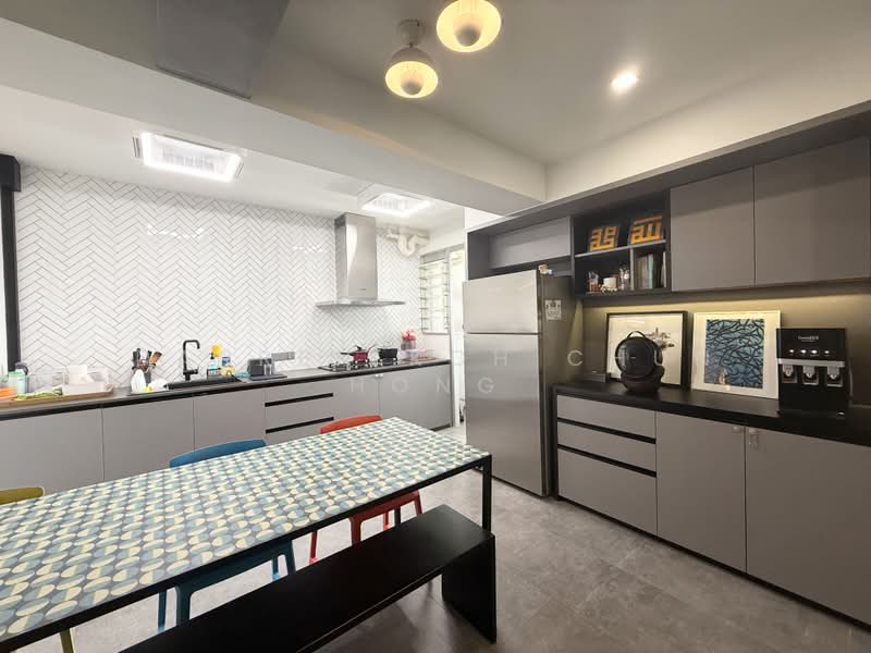 440D Bukit Batok West Avenue 8, 440D Bukit Batok West Avenue 8, 3 Bedrooms, 1,206 sqft, HDB Flat For Sale, by Darren Koh Chun Hong, 500159546 - Kitchen - PropertyGuru.com.sg