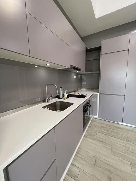J Gateway, 2 Gateway Drive, 2 Bedrooms, 678 sqft, Condominium For Rent, by Mark LIM, 500159555 - Kitchen - PropertyGuru.com.sg