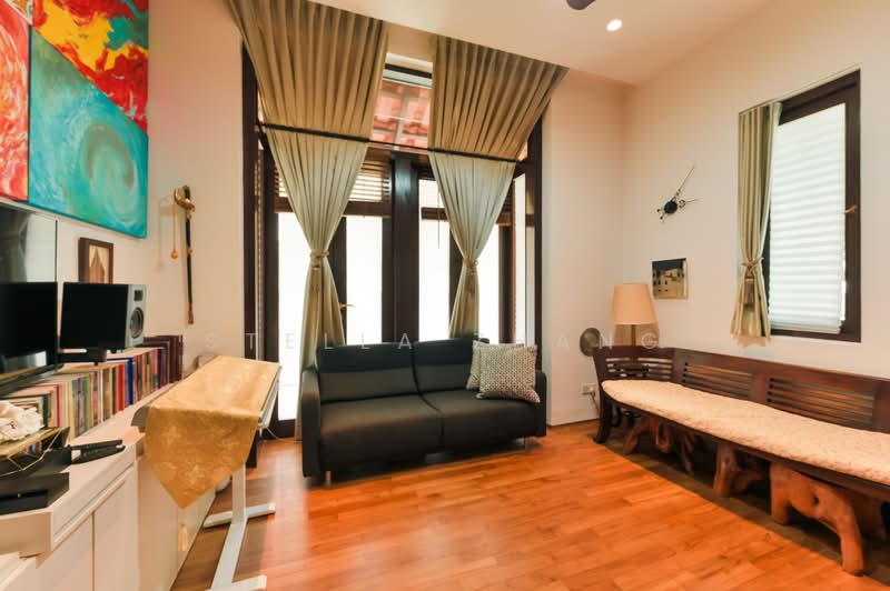 Frankel Estate, Siglap Bank, 4 Bedrooms, 2,997 sqft, Detached House For Sale, by Stella Zhang, 500159562 - Bedroom 1 at Level 1 - PropertyGuru.com.sg