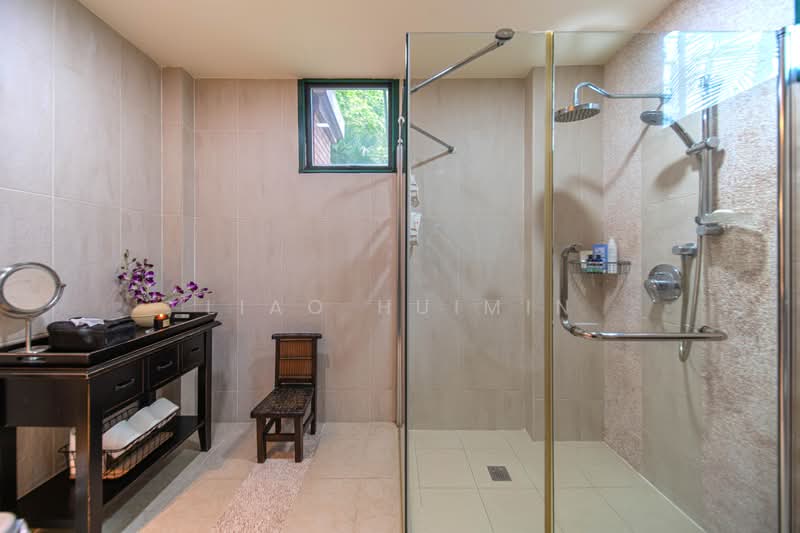 Palm Spring, 22 Ewe Boon Road, 4 Bedrooms, 2,120 sqft, Condominium For Sale, by Liao Huimin, 500159569 - Master Bathroom - PropertyGuru.com.sg