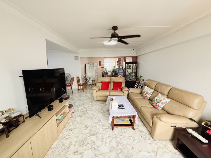 257 Bangkit Road, 257 Bangkit Road, 4 Bedrooms, 1,324 sqft, HDB Flat For Sale, by Connie Chew 周址芩, 500159575 - Living Room - PropertyGuru.com.sg