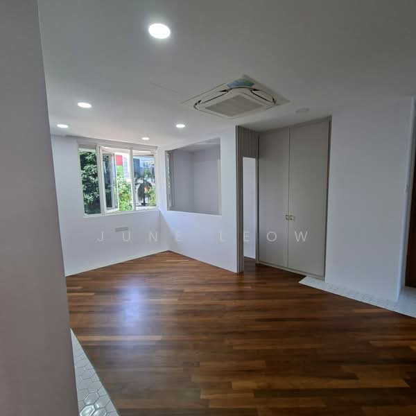 The Hermitage, 2 Sarkies Road, 2 Bedrooms, 775 sqft, Apartment For Rent, by June Leow, 500159577 - Interior - PropertyGuru.com.sg