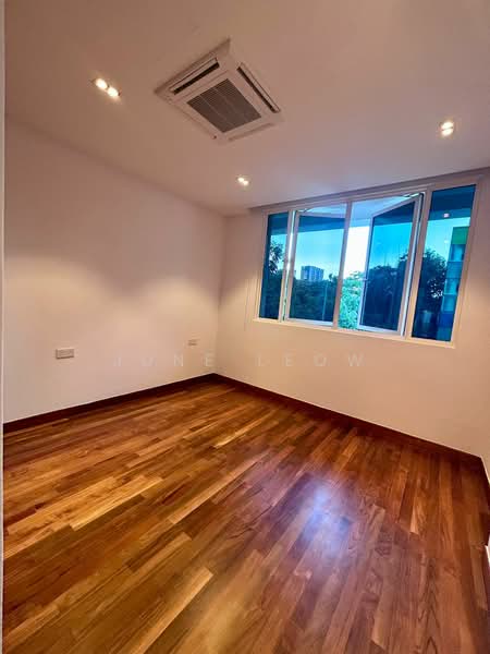 The Hermitage, 2 Sarkies Road, 2 Bedrooms, 775 sqft, Apartment For Rent, by June Leow, 500159577 - 2nd bedroom - PropertyGuru.com.sg