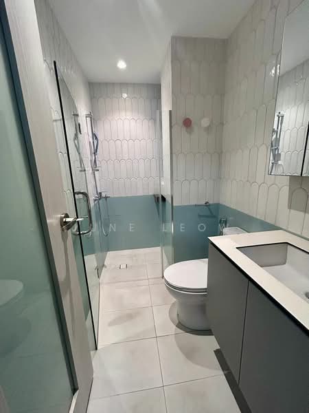 The Hermitage, 2 Sarkies Road, 2 Bedrooms, 775 sqft, Apartment For Rent, by June Leow, 500159577 - Common Bathroom - PropertyGuru.com.sg