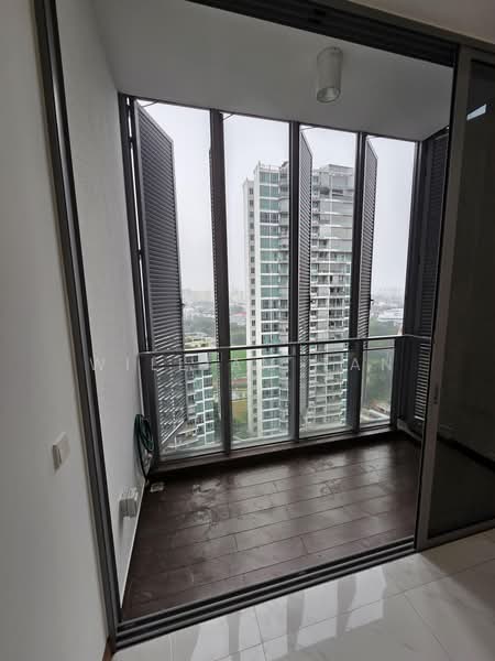 The Hillier, 6 Hillview Rise, 1 Bedroom, 624 sqft, Condominium For Rent, by William Tan, 500159582 - Balcony - PropertyGuru.com.sg