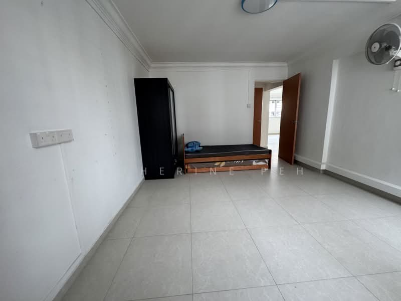 458 Tampines Street 42, 458 Tampines Street 42, 3 Bedrooms, 1,313 sqft, HDB Flat For Sale, by Katherine Peh, 500159591 - Bedroom - PropertyGuru.com.sg