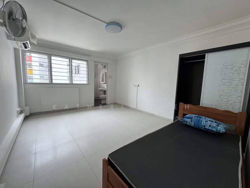 458 Tampines Street 42, 458 Tampines Street 42, 3 Bedrooms, 1,313 sqft, HDB Flat For Sale, by Katherine Peh, 500159591 - Bedroom - PropertyGuru.com.sg
