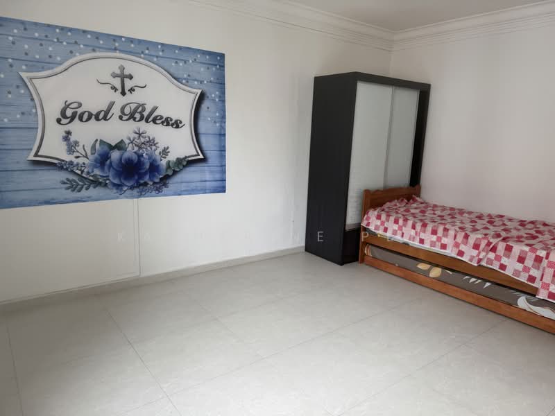 458 Tampines Street 42, 458 Tampines Street 42, 3 Bedrooms, 1,313 sqft, HDB Flat For Sale, by Katherine Peh, 500159591 - Bedroom - PropertyGuru.com.sg