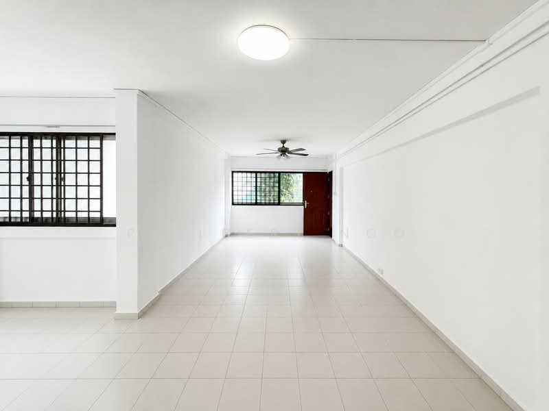 393 Yishun Avenue 6, 393 Yishun Avenue 6, 3 Bedrooms, 1,130 sqft, HDB Flat For Sale, by Philbert Ngo, 500159601 - Living Room - PropertyGuru.com.sg