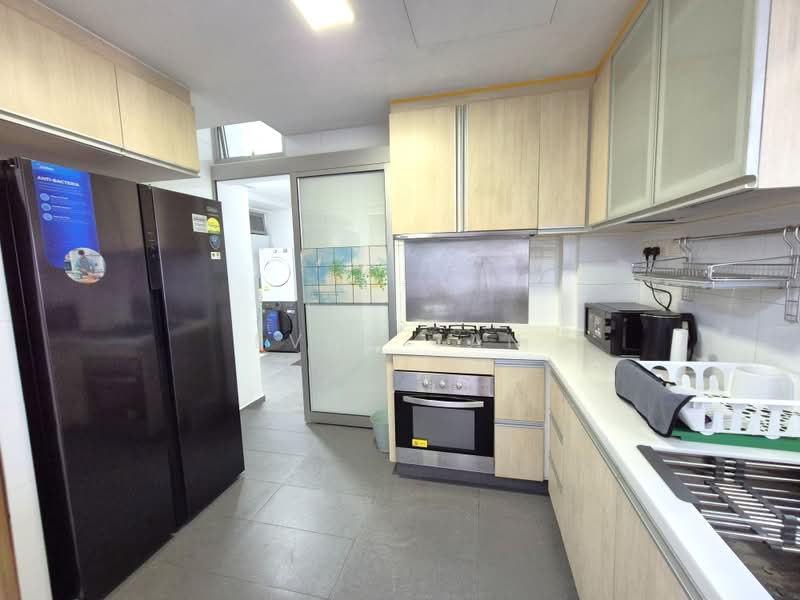 The Parc Condominium, 3 West Coast Walk, 5 Bedrooms, 1,216 sqft, Condominium For Rent, by Evan Tan, 500159607 - Kitchen - PropertyGuru.com.sg