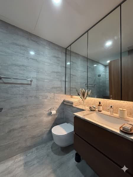 Fourth Avenue Residences, 2 Fourth Avenue, 2 Bedrooms, 710 sqft, Condominium For Sale, by Isaac Lee, 500159636 - Bathroom (AI Gen) - PropertyGuru.com.sg