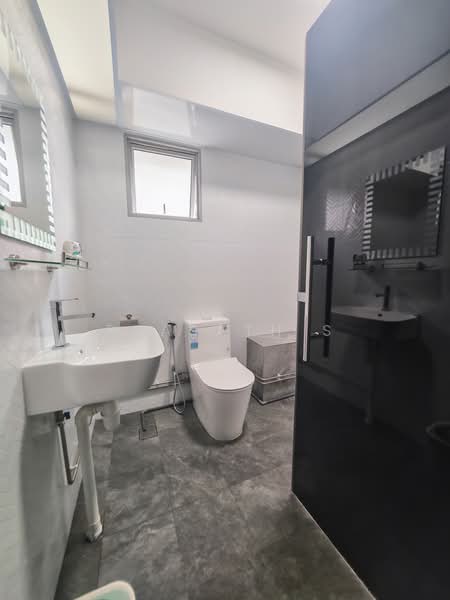 326D Anchorvale Road, 326D Anchorvale Road, 3 Bedrooms, 990 sqft, HDB Flat For Sale, by Prasath S, 500159641 - Bathroom - PropertyGuru.com.sg