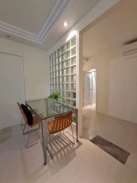 246 Tampines Street 21, 246 Tampines Street 21, 2 Bedrooms, 721 sqft, HDB Flat For Sale, by Sue Ooi, 500159650 - Dining Room - PropertyGuru.com.sg