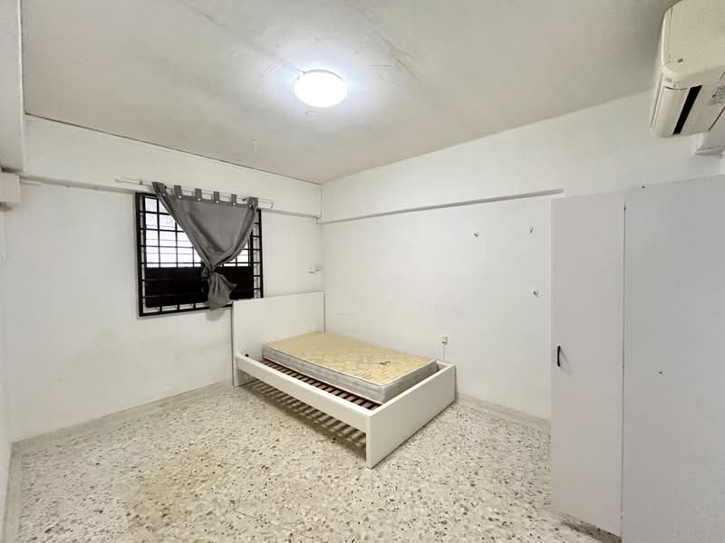 637 Ang Mo Kio Avenue 6, 637 Ang Mo Kio Avenue 6, 3 Bedrooms, 990 sqft, HDB Flat For Sale, by KK Liang, 500159658 - Bedroom - PropertyGuru.com.sg
