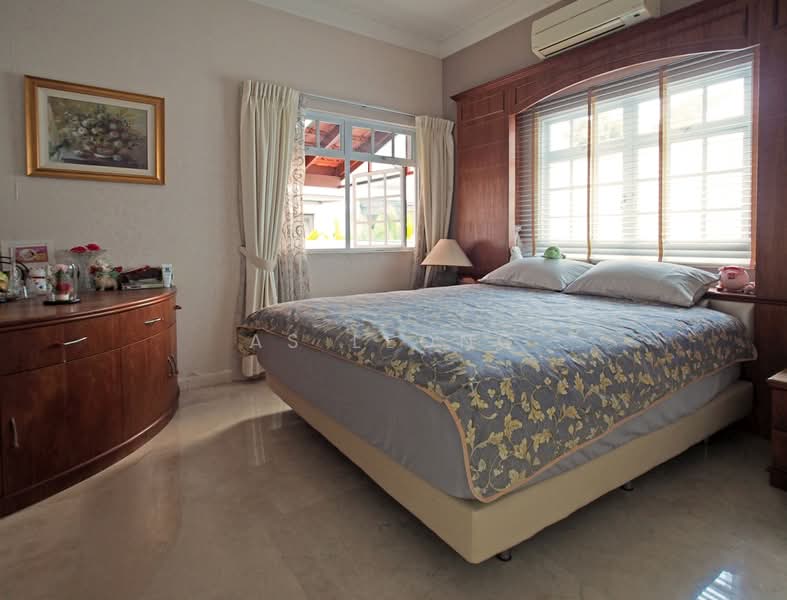 Braddell Heights Estate Bungalow, , 6 Bedrooms, 5,200 sqft, Detached House For Rent, by AS Leong, 500159666 - Bedroom - PropertyGuru.com.sg
