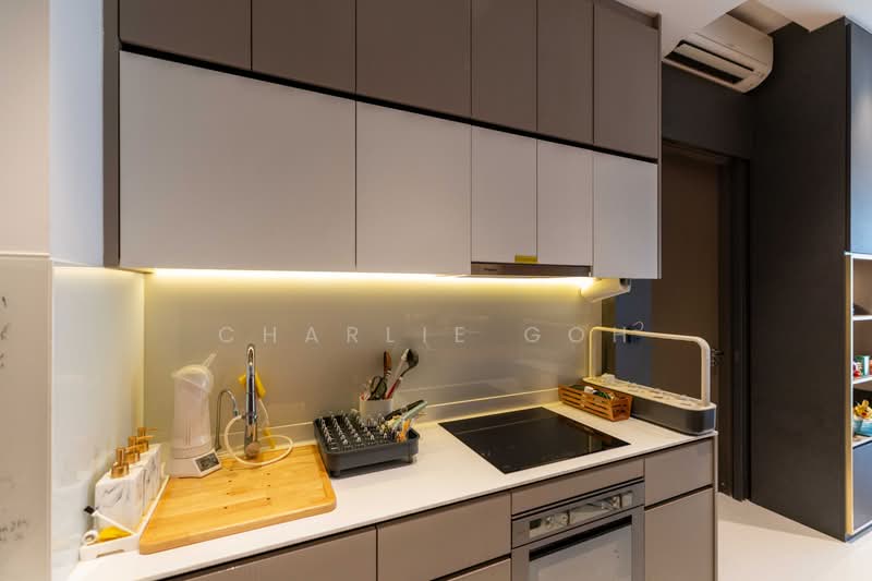 Casa Al Mare, 75 Jalan Loyang Besar, 2 Bedrooms, 775 sqft, Apartment For Sale, by Charlie Goh, 500159674 - Kitchen - PropertyGuru.com.sg