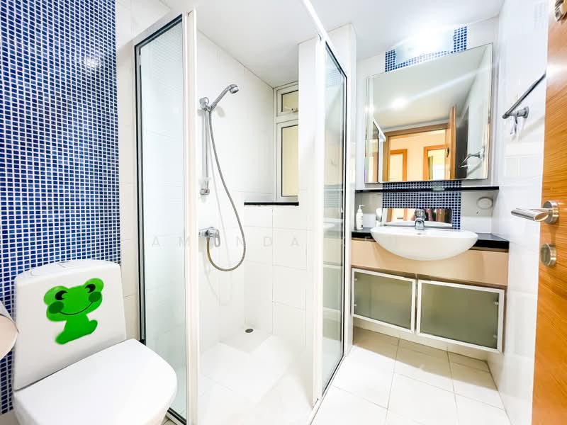 Savannah Condopark, 31 Simei Rise, 2 Bedrooms, 1,023 sqft, Condominium For Sale, by Amanda Keh, 500159676 - Bathroom - PropertyGuru.com.sg