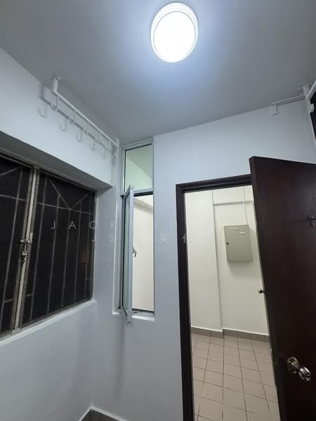 Maysprings, 2 Petir Road, 3 Bedrooms, 1,302 sqft, Apartment For Rent, by Jackson Goh JS  吴任城, 500159688 - Entrance - PropertyGuru.com.sg