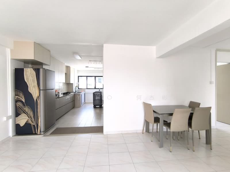 149 Bishan Street 11, 149 Bishan Street 11, 4 Bedrooms, 1,302 sqft, HDB Flat For Rent, by Kay HO  何杰彬, 500159689 - Hall towards kitchen view - PropertyGuru.com.sg