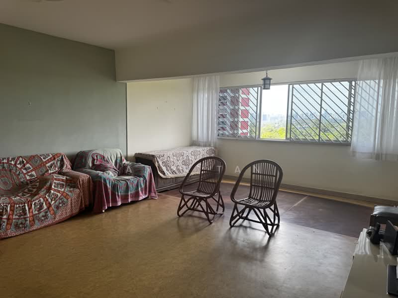 Lakeview Estate, 97A Upper Thomson Road, 4 Bedrooms, 1,518 sqft, Apartment For Sale, by Anna Tan, 500159691 - Living Room - PropertyGuru.com.sg
