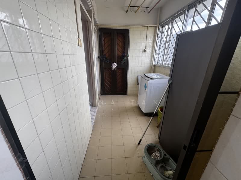 Lakeview Estate, 97A Upper Thomson Road, 4 Bedrooms, 1,518 sqft, Apartment For Sale, by Anna Tan, 500159691 - Balcony - PropertyGuru.com.sg