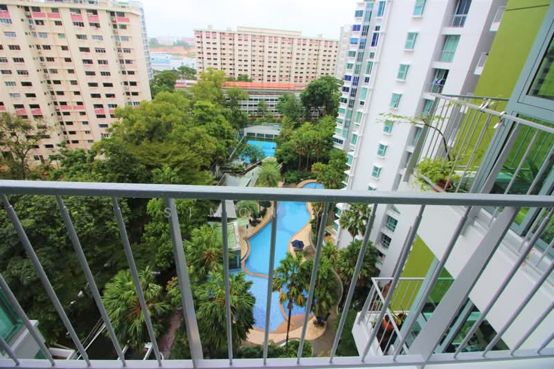 Tanamera Crest, 6 Pari Dedap Walk, Room Rental, 150 sqft, Condominium For Rent, by Simon Yap, 500159692 - Balcony - PropertyGuru.com.sg