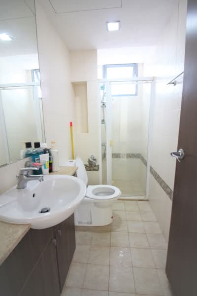 Tanamera Crest, 6 Pari Dedap Walk, Room Rental, 150 sqft, Condominium For Rent, by Simon Yap, 500159692 - Bathroom - PropertyGuru.com.sg