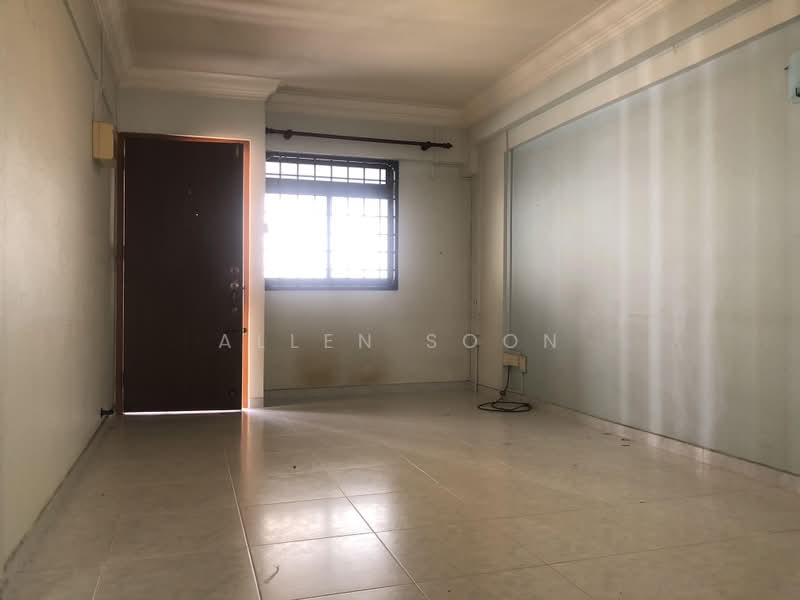 507 Ang Mo Kio Avenue 8, 507 Ang Mo Kio Avenue 8, 2 Bedrooms, 721 sqft, HDB Flat For Sale, by Allen Soon, 500159698 - Living Hall - PropertyGuru.com.sg