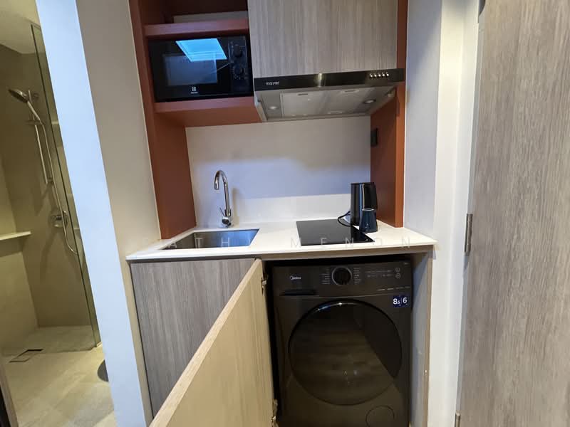 Studio @ Serangoon Road, , 1 Bedroom, 240 sqft, Apartment For Rent, by Rathi Menon, 500159699 - Kitchen - PropertyGuru.com.sg