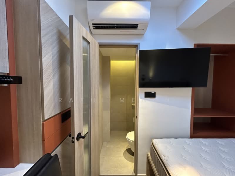 Studio @ Serangoon Road, , 1 Bedroom, 240 sqft, Apartment For Rent, by Rathi Menon, 500159699 - Bathroom - PropertyGuru.com.sg