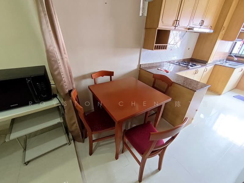 211 Jurong East Street 21, 211 Jurong East Street 21, 2 Bedrooms, 721 sqft, HDB Flat For Rent, by Royston Chen 陈万喜, 500159713 - Kitchen - PropertyGuru.com.sg