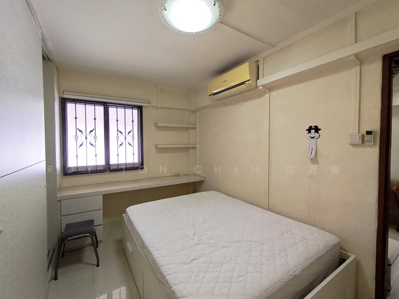 211 Jurong East Street 21, 211 Jurong East Street 21, 2 Bedrooms, 721 sqft, HDB Flat For Rent, by Royston Chen 陈万喜, 500159713 - Bedroom - PropertyGuru.com.sg