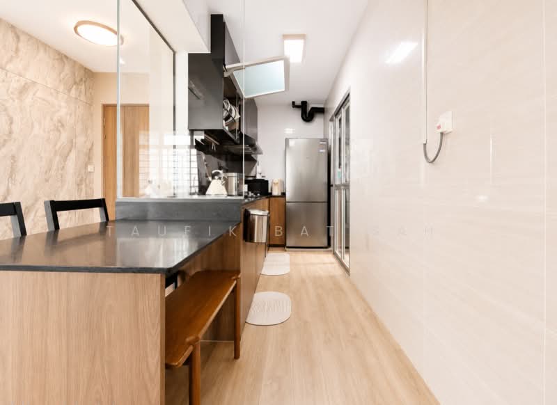 421C Northshore Drive, 421C Northshore Drive, 2 Bedrooms, 732 sqft, HDB Flat For Sale, by Taufik Batisah, 500159725 - Kitchen - PropertyGuru.com.sg