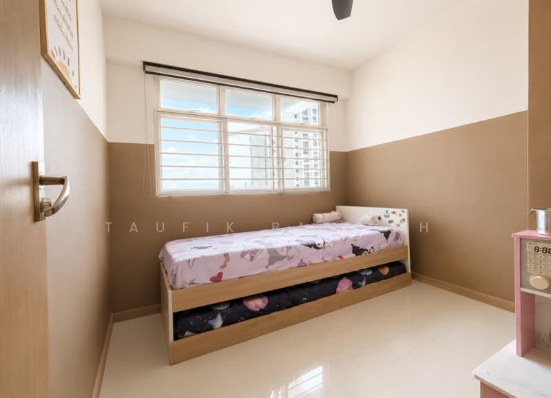 421C Northshore Drive, 421C Northshore Drive, 2 Bedrooms, 732 sqft, HDB Flat For Sale, by Taufik Batisah, 500159725 - Bedroom - PropertyGuru.com.sg