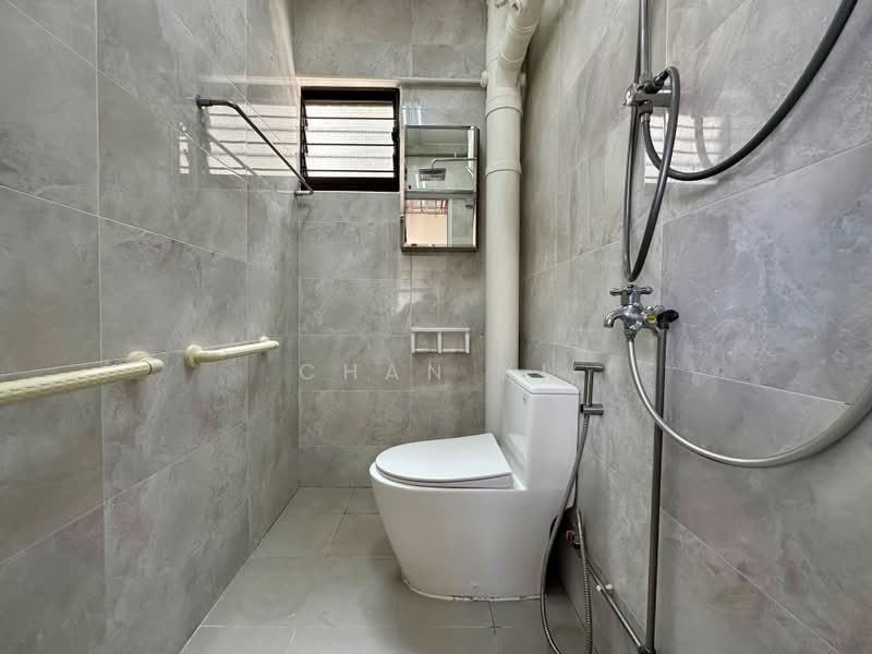 261 Serangoon Central Drive, 261 Serangoon Central Drive, 2 Bedrooms, 689 sqft, HDB Flat For Sale, by Chan Xi, 500159733 - Bathroom - PropertyGuru.com.sg