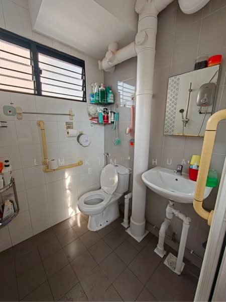 488 Jurong West Avenue 1, 488 Jurong West Avenue 1, 3 Bedrooms, 990 sqft, HDB Flat For Sale, by Lim Kim Chua Eric, 500159741 - PropertyGuru.com.sg