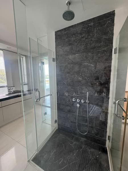 Reflections at Keppel Bay, 21 Keppel Bay View, 4 Bedrooms, 3,391 sqft, Condominium For Rent, by Angelina Tan, 500159742 - Bathroom - PropertyGuru.com.sg