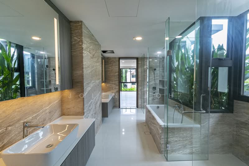 Fernhill Road, , 5 Bedrooms, 9,500 sqft, Semi-Detached House For Sale, by Jolene Koh, 500159747 - Bathroom - PropertyGuru.com.sg