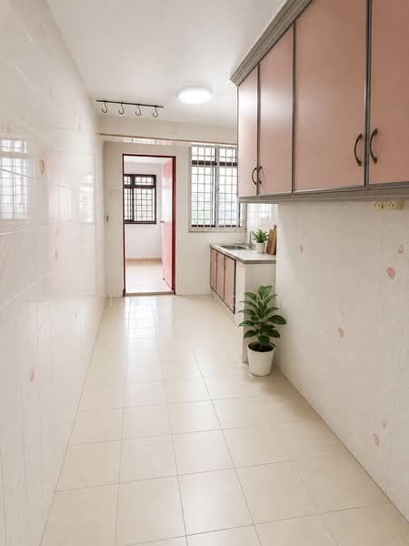 4 Upper Aljunied Lane, 4 Upper Aljunied Lane, Macpherson / Potong Pasir, 2 Bedrooms, 614 sqft, HDB Flat For Sale, by Cindy Chua, 500159750 - Kitchen - PropertyGuru.com.sg