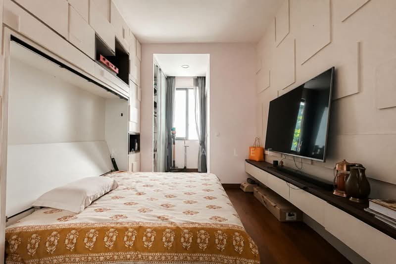 Freehold 4-Storey Terrace with Pool & Lift | Cashew, Cashew Crescent, 5 Bedrooms, 4,500 sqft, Terraced House For Sale, by Karina Lee, 500159761 - Bedroom 3 - PropertyGuru.com.sg
