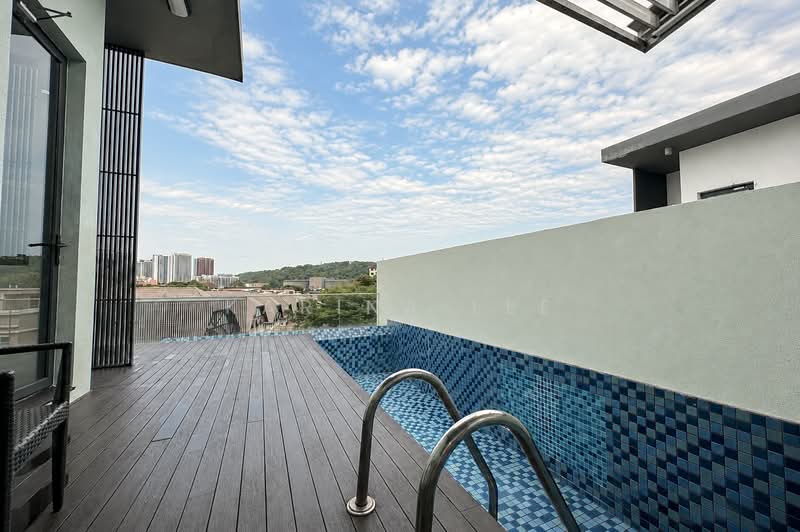 Freehold 4-Storey Terrace with Pool & Lift | Cashew, Cashew Crescent, 5 Bedrooms, 4,500 sqft, Terraced House For Sale, by Karina Lee, 500159761 - Pool Deck - PropertyGuru.com.sg
