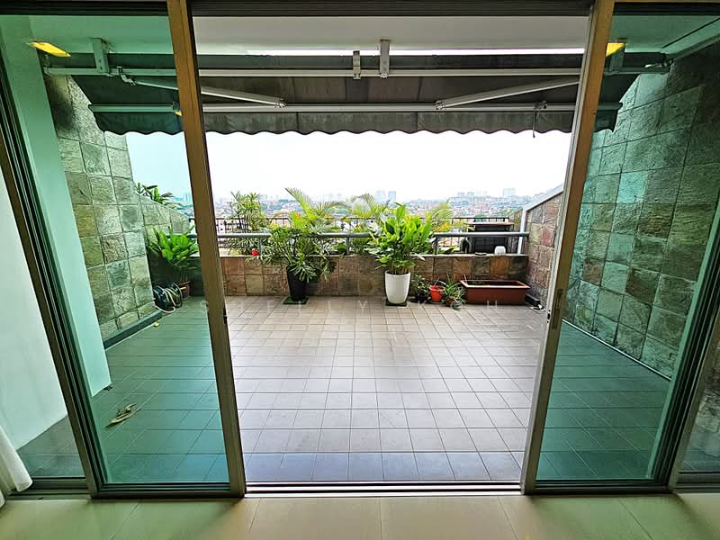 Kensington Park, 8 Kensington Park Drive, 3 Bedrooms, 2,024 sqft, Condominium For Rent, by Shelly Koh, 500159762 - Balcony - PropertyGuru.com.sg