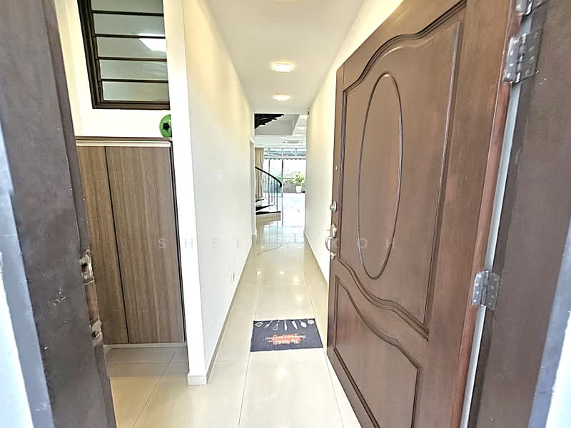 Kensington Park, 8 Kensington Park Drive, 3 Bedrooms, 2,024 sqft, Condominium For Rent, by Shelly Koh, 500159762 - Entrance - PropertyGuru.com.sg