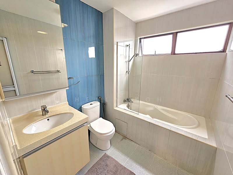 Kensington Park, 8 Kensington Park Drive, 3 Bedrooms, 2,024 sqft, Condominium For Rent, by Shelly Koh, 500159762 - Bathroom - PropertyGuru.com.sg
