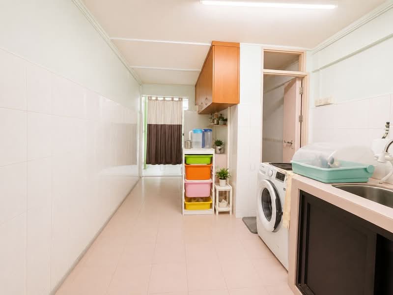 112 Commonwealth Crescent, 112 Commonwealth Crescent, 2 Bedrooms, 645 sqft, HDB Flat For Sale, by Cindy Chua, 500159765 - Kitchen - PropertyGuru.com.sg