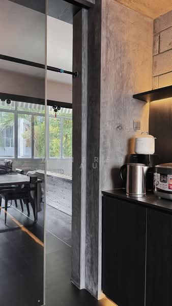 Eastville Apartments, 43 Joo Chiat Lane, 2 Bedrooms, 1,001 sqft, Apartment For Rent, by Manfred Lau, 500159766 - Kitchen - PropertyGuru.com.sg
