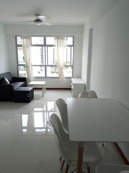 675A Fern Grove @ Yishun, 675A Yishun Avenue 4, 1 Bedroom, 480 sqft, HDB Flat For Rent, by Oliver Hay, 500159777 - Living Room - PropertyGuru.com.sg